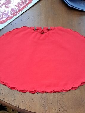 Red Scalloped Placemat Set Of 4